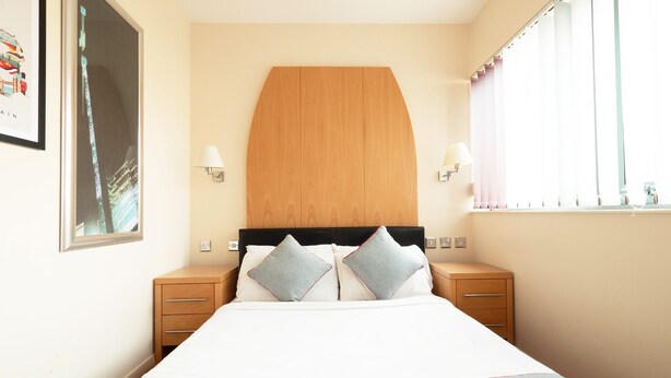 Studio | 1 bedroom, desk, WiFi (free), bed sheets - Chase Suites (Cannock)