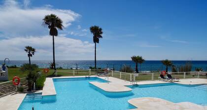 NEU Casares del Mar. SpektakulÀre Wohnung in erster Linie. 80m2 Terrasse