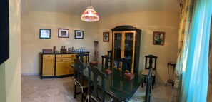 Dining - Frontline beach villa in Manilva Beach (La Chullera)