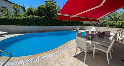 Large House only 100m to the beach, shopping and going out local centre Kemer