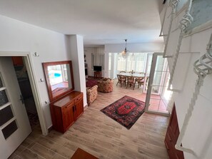 Interior - Large House only 100m to the beach, shopping and going out local centre Kemer (Kemer)