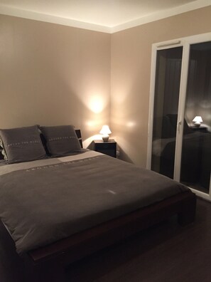 2 bedrooms, iron/ironing board, travel crib, free WiFi - Nice Charming Villa (Mazan)