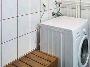 Unclassified image, 3 of 20, button - Hintrekki by Interhome (Kaustinen)