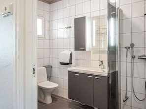Unclassified image, 4 of 20, button - Hintrekki by Interhome (Kaustinen)