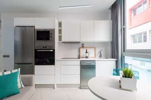 Fridge, microwave, oven, dishwasher