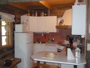 Réfrigérateur, micro-ondes, lave-vaisselle