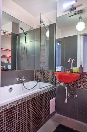 Bathroom - Plac Zbawiciela Hipster Apartment (Warsaw)