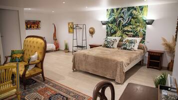 Driepersoonskamer | 1 slaapkamer, gratis wifi, beddengoed