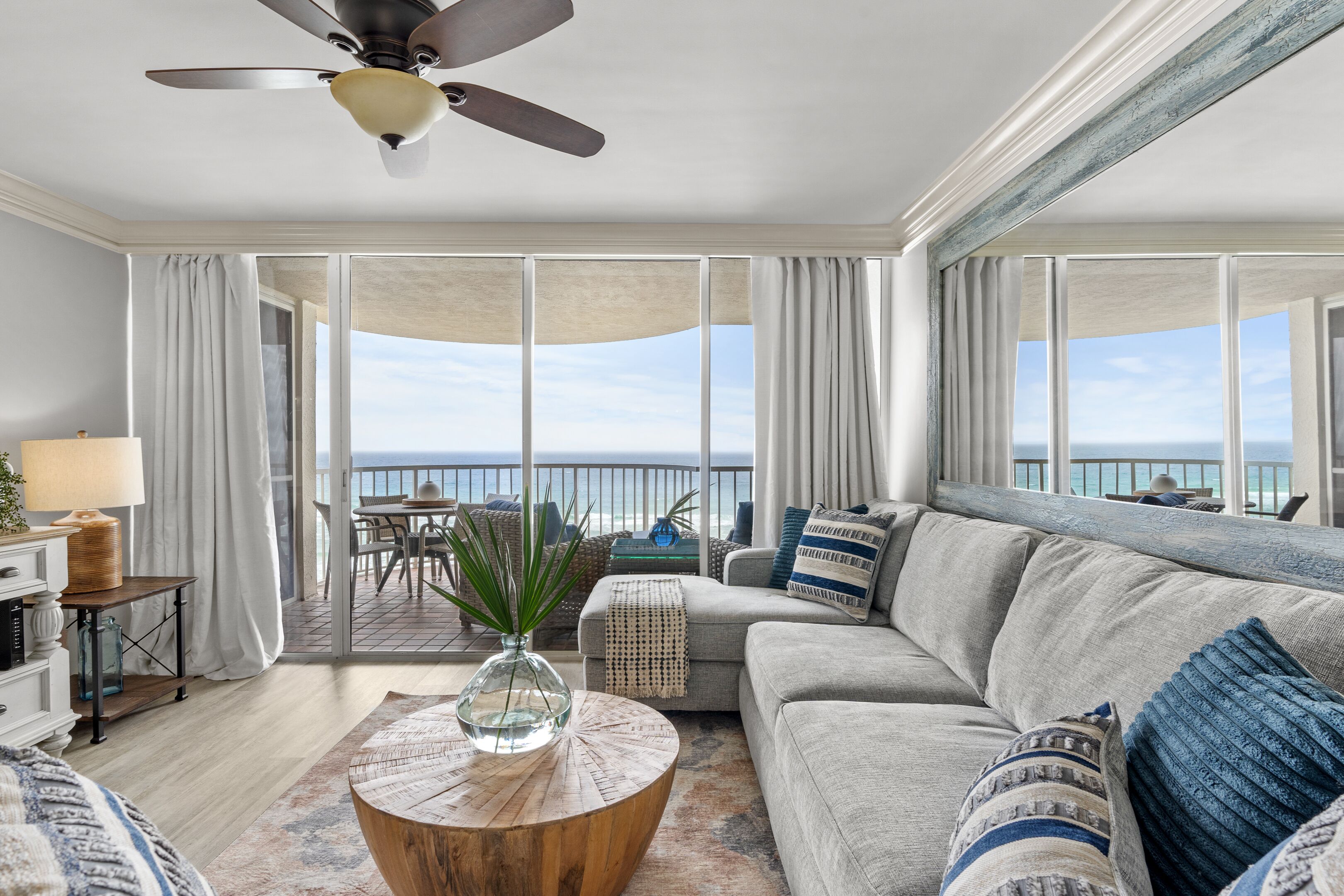 Smart TV, DVD player