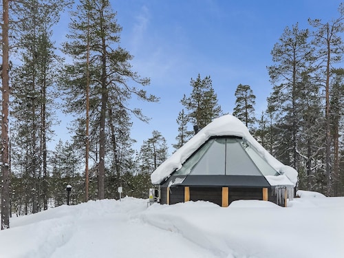Arctic light hut by Interhome