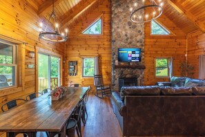 Interior - Bobcat Bluff-Hocking Hills State Park-Covered Hot Tub-Firepit-Pool Table-WiFi  (Logan)