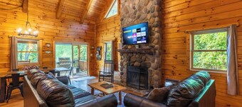 Bobcat Bluff-Hocking Hills State Park-Covered Hot Tub-Firepit-Pool Table-WiFi 