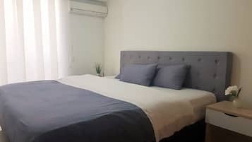 1 habitación, tabla de planchar con plancha y wifi