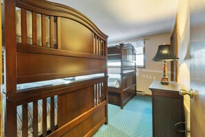 5 Schlafzimmer, Bügeleisen/Bügelbrett, WLAN, Bettwäsche
