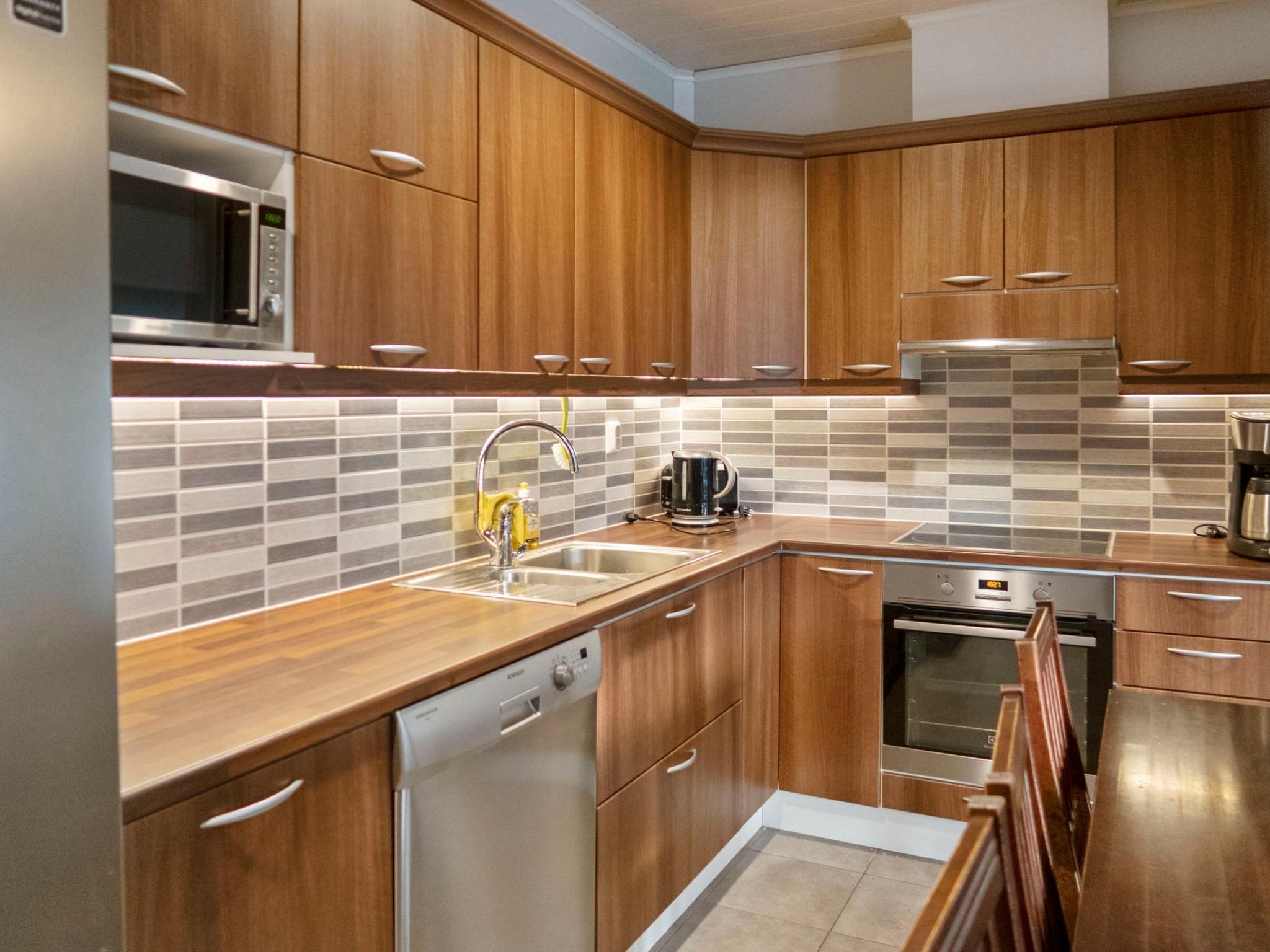 Fridge, microwave, dishwasher, high chair