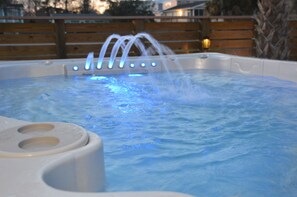 Bain à remous extérieur