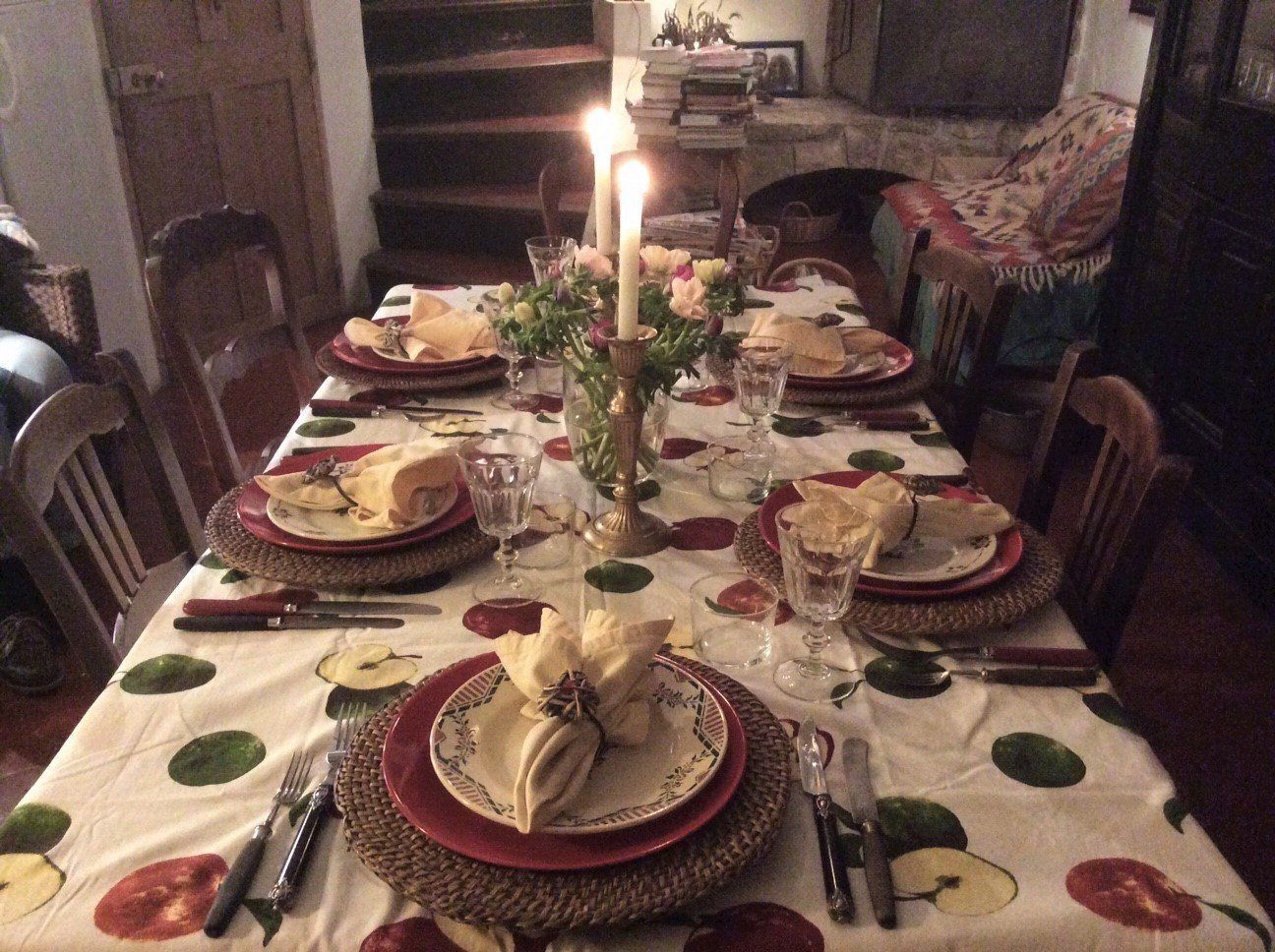 Phòng 4, 2 giường cỡ queen | Khu vực ăn uống tại phòng