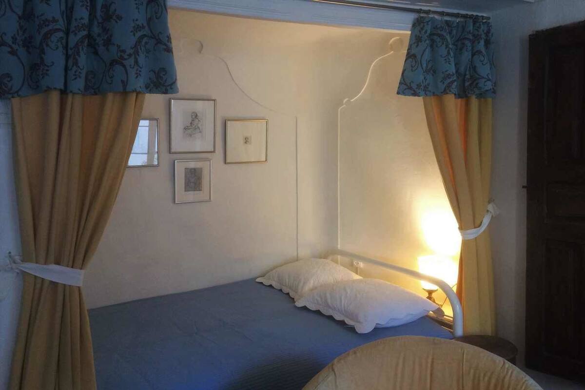 Quadruple Room, 2 Queen Beds | In-room safe, WiFi (free), individually decorated