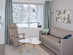 Een televisie en een dvd-speler