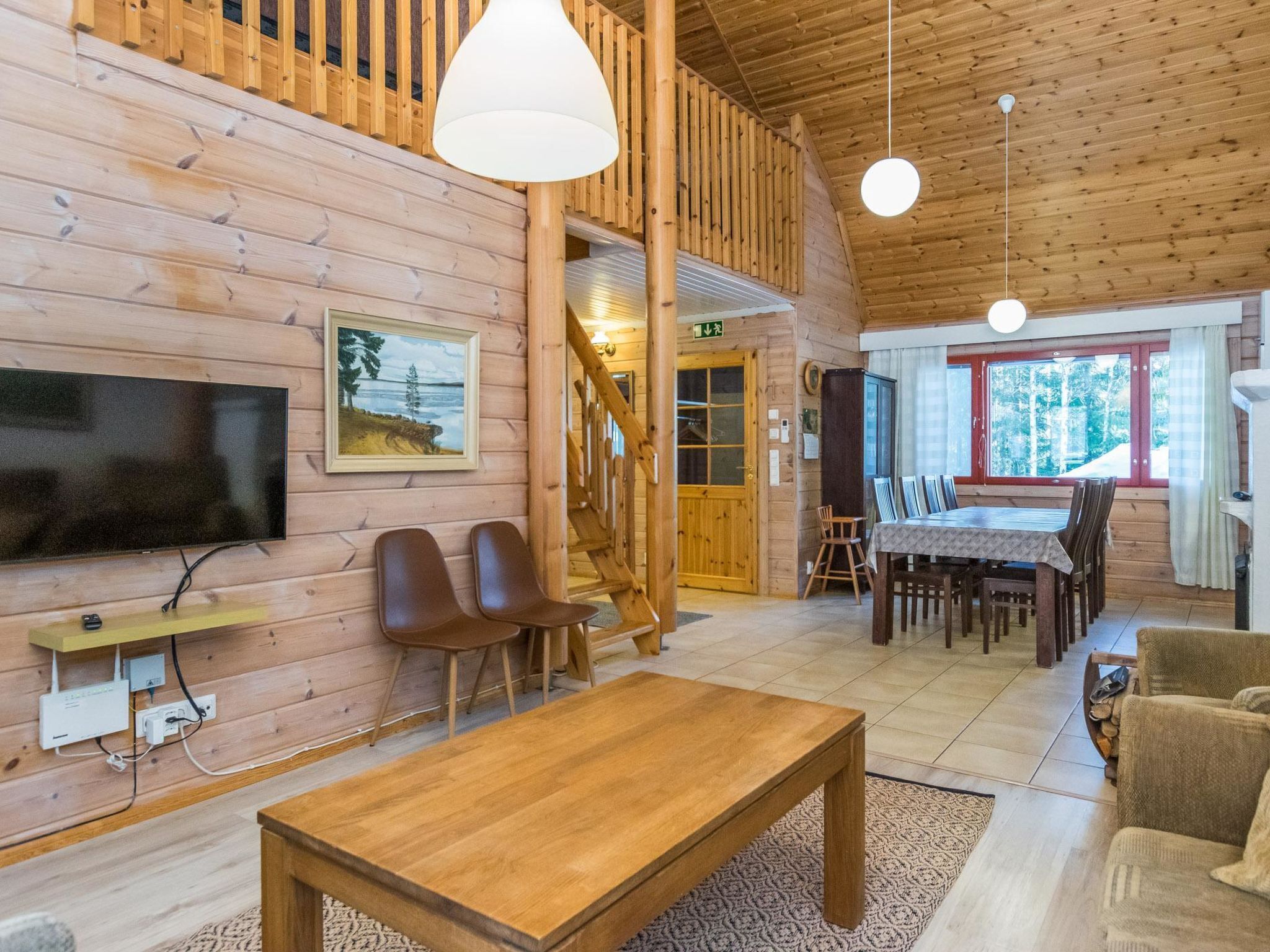 テレビ、DVD プレーヤー