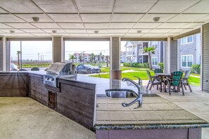 Interior - Waterfront home with pool, full kitchen, & beach access (Corpus Christi)