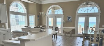GULFRONT 8 BEDROOM ,EXTREMELY PRIVATE BEACH,NO CROWDS,BEACH SERVICE INCLUDED4/2