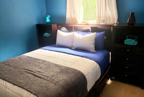 3 bedrooms, iron/ironing board, free WiFi, bed sheets