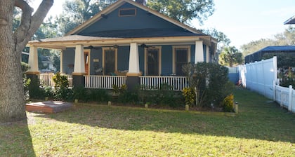 Charming bungalow, quiet and practical