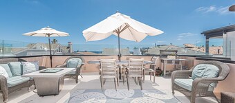 Luxury Single-Family Vacation Home | Roof-Top Deck and A/C | The Perfect Vacation Headquarters!