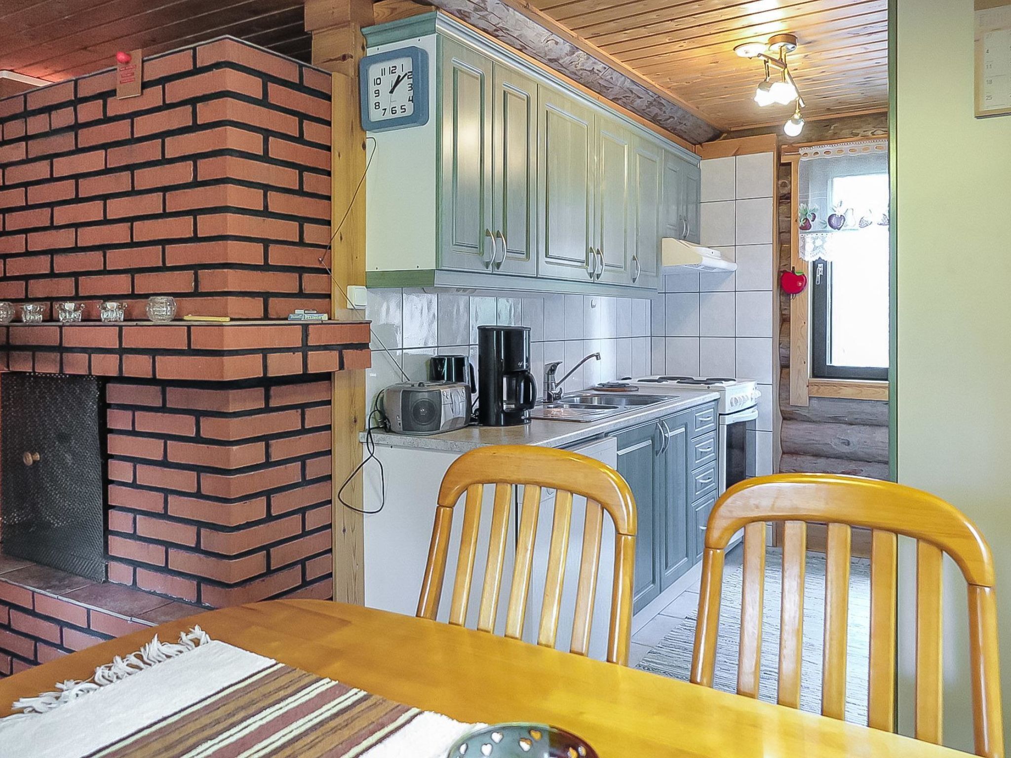Fridge, microwave, dishwasher, highchair