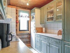 Fridge, microwave, dishwasher, highchair