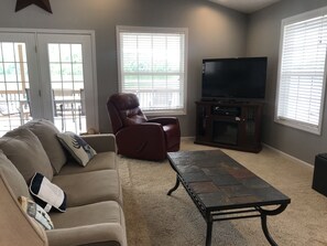 Télévision, lecteur de DVD, chaßne hi-fi