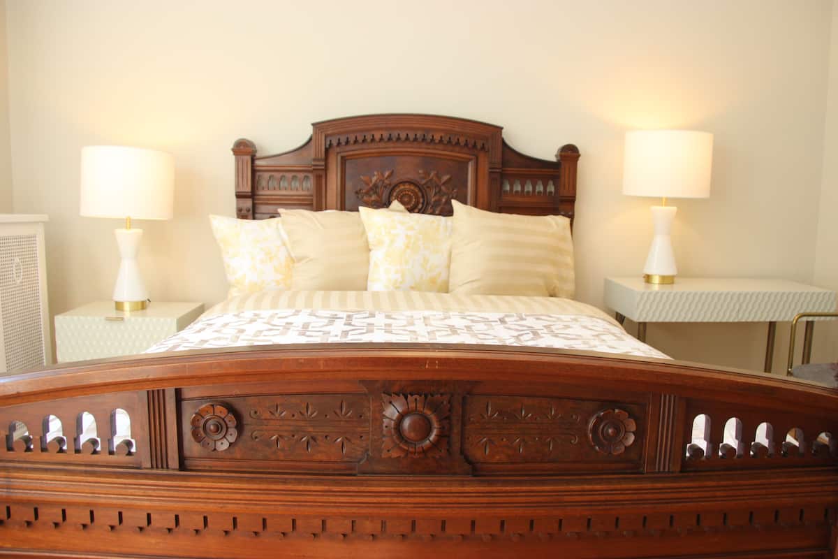 Signature Room | Free WiFi