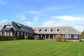 Front of property - Lista Flypark Hotel (Farsund)