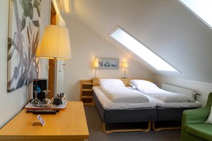 淋浴设施、吹风机、毛巾、肥皂