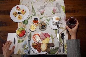 Breakfast buffet
