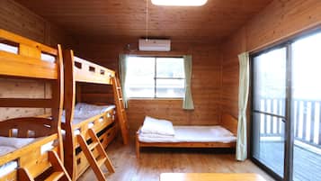 1 bedroom, bed sheets