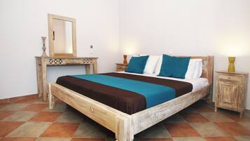 1 chambre, fer et planche Ă repasser, Wi-Fi, draps fournis