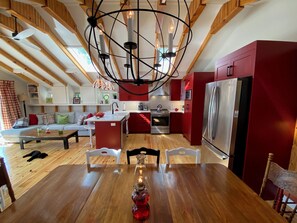 Interior - 5 star cottage, private, 62 acres, lakefront, hot tub, boat, sauna, pet-friendly (Shelburne)