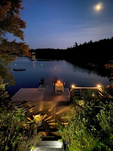 Beautiful isolée magnifique chalet au bord du lac sur 62 acres,  sauna, wi,