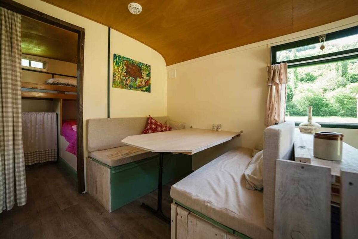 Casa rodante, 2 habitaciones (6 personnes) | Área de sala de estar