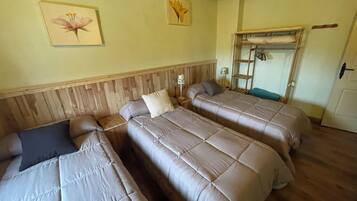 2 chambres, fer et planche Ă repasser, Wi-Fi, draps fournis