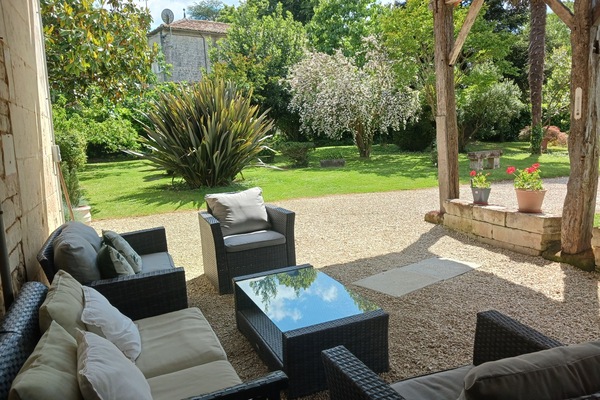 Après la promenade Le salon de jardin