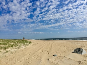 Plage à proximité, chaises longues