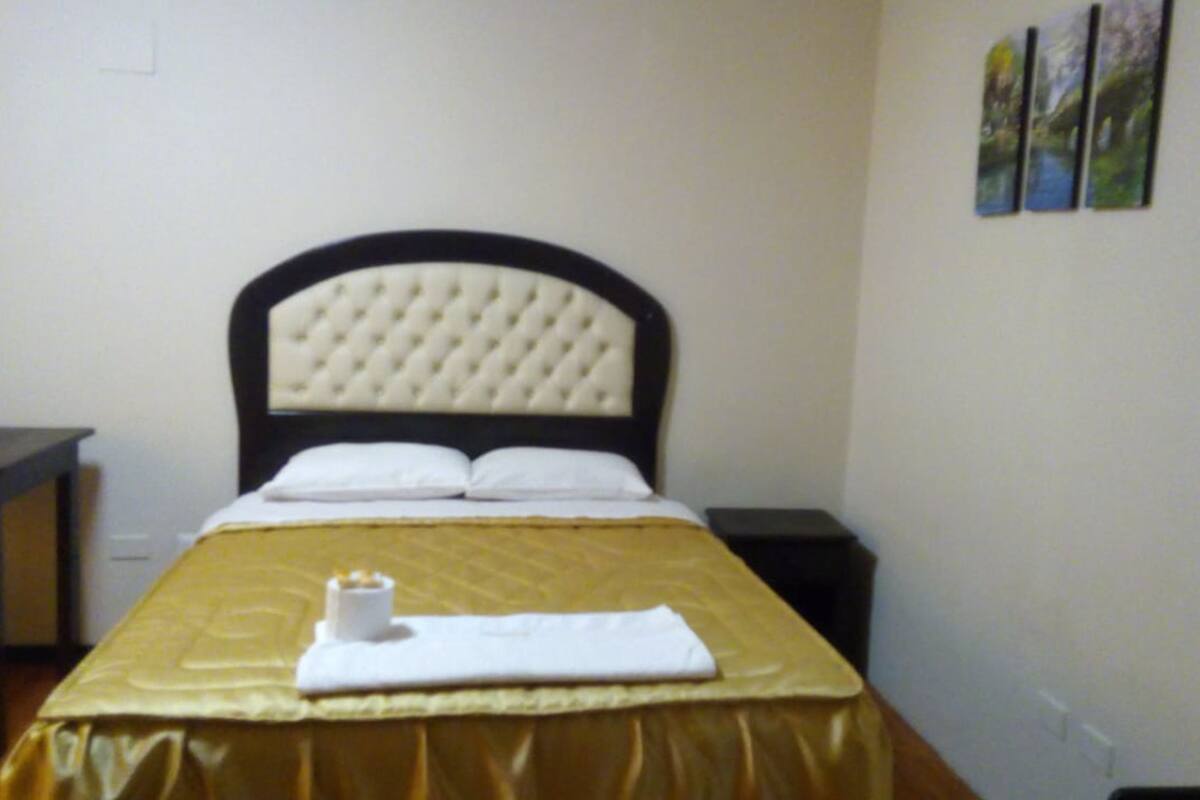 Free WiFi, bed sheets