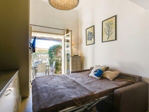 1 chambre, fer et planche à repasser, Wi-Fi