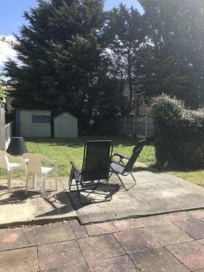 Hus, privat bad (4 Bedroom) | Hage