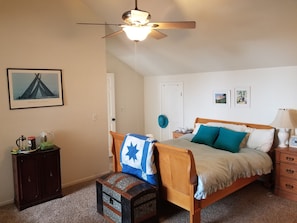 3 bedrooms, iron/ironing board, free WiFi, bed sheets - Home at the Beach and Near Train Station (Grover Beach)