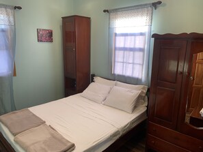 Soundproofing, iron/ironing board, free WiFi, bed sheets