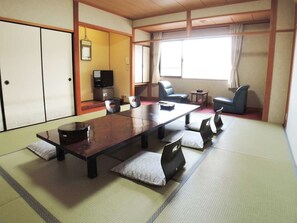 Room - Kyotango Emidokoro Kaiko (Kyotango)